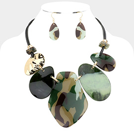 Camouflage Patterned Abstract Resin Metal Link Necklace