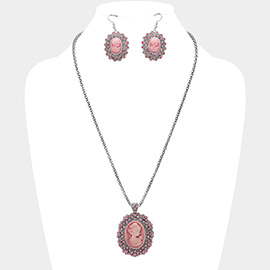 Rhinesonte Paved Cameo Pointed Pendant Necklace