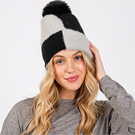 Fuzzy Detailed Fleece Pom Pom Beanie Hat