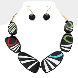 Resin Abstract Pattern Pebble Statement Necklace